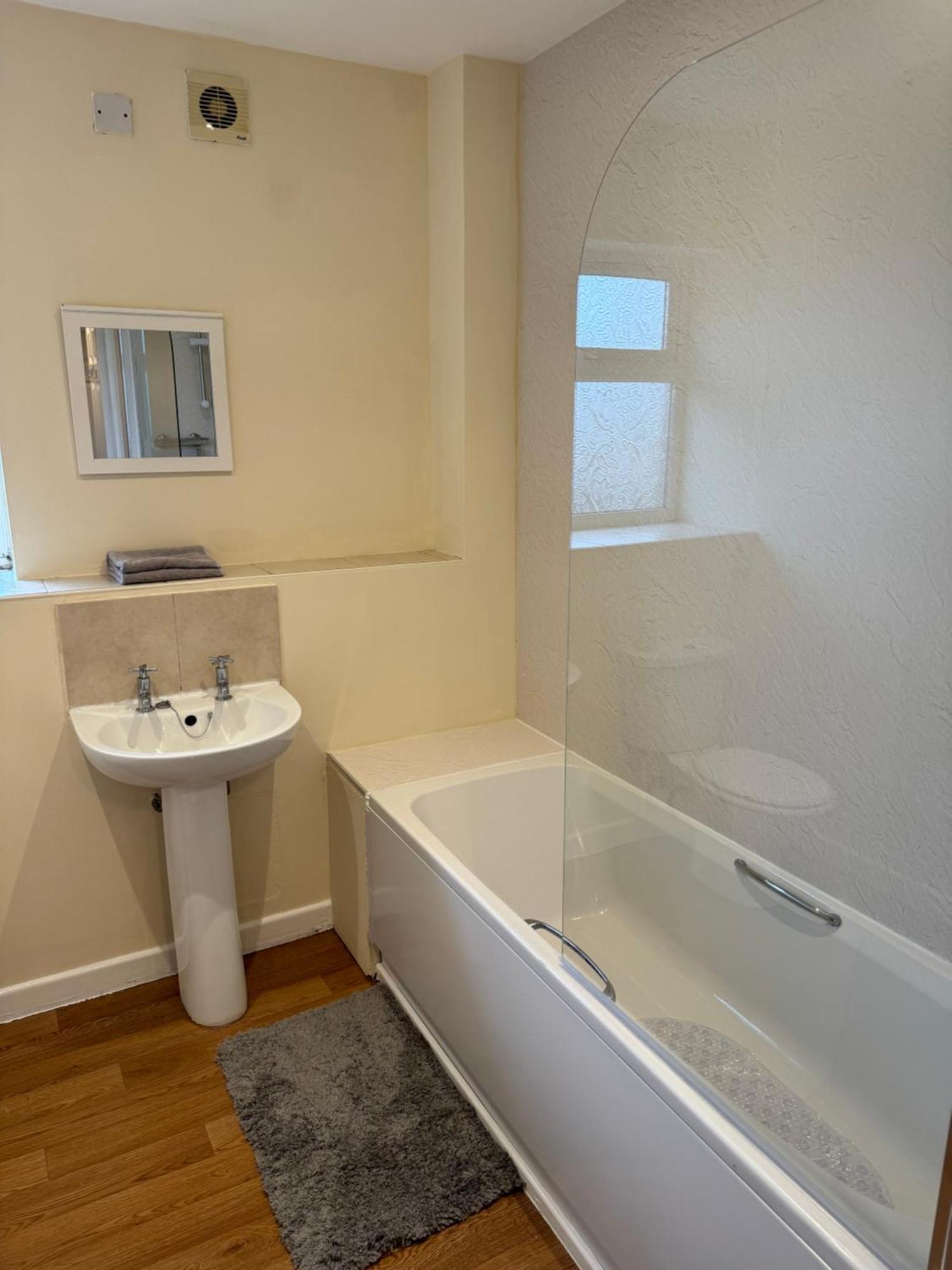 Modern, Quiet, Sleeps 9, Etihad, Coop Live, Манчестер Екстер'єр фото